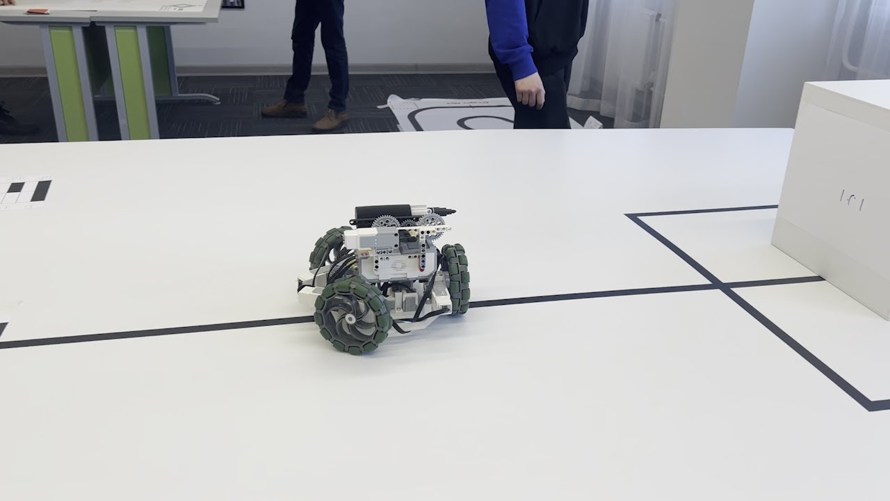 Юные конструкторы в финале интеллектуальной олимпиады по робототехнике